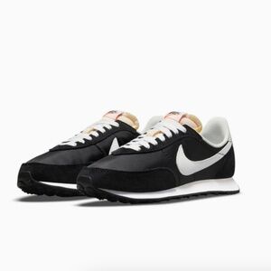Nike Waffle Women's Trainer 2 Size 8.5 Black and White